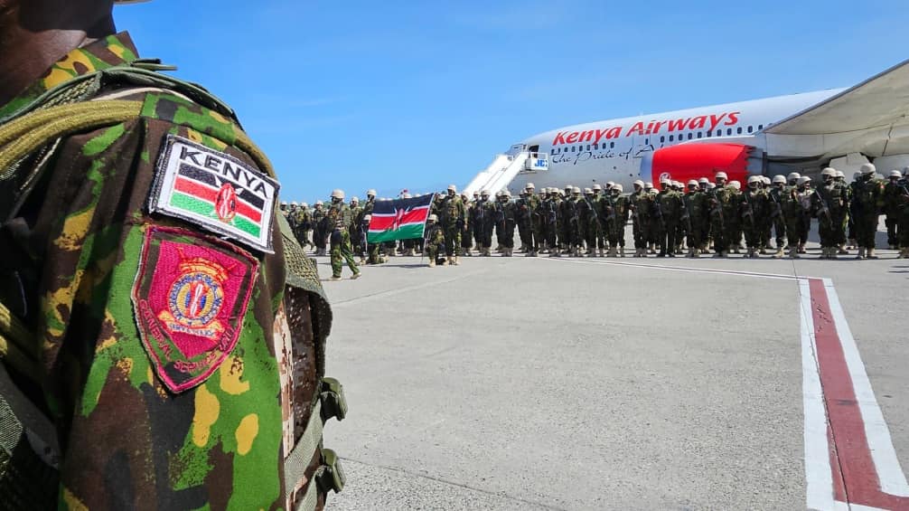 Arrivée du premier contingent de policiers kenyans en Haïti