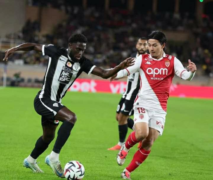 Carlens Arcus dans le XI type de l'Équipe