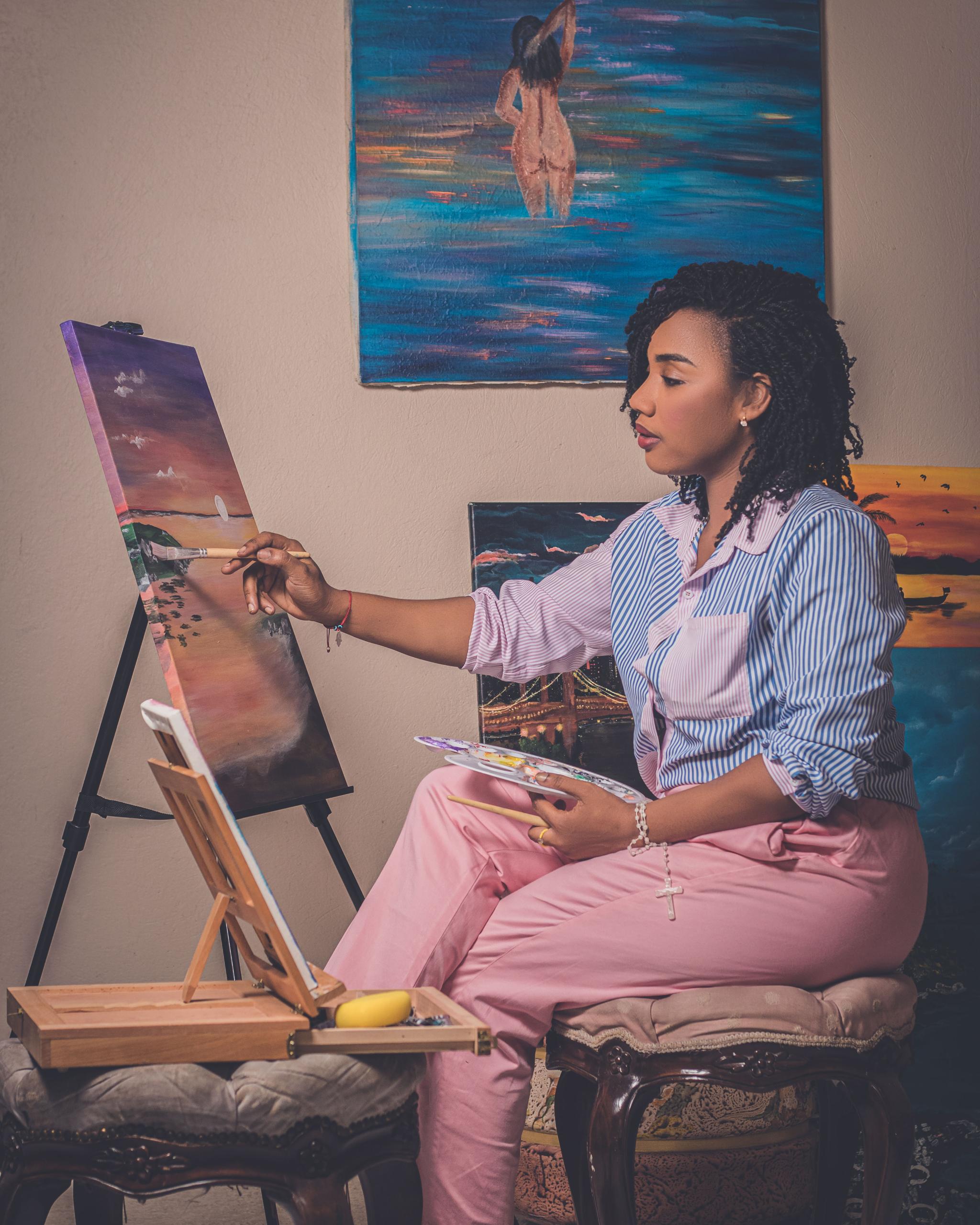 Overlande Charles-Marc : une artiste aux mille couleurs et aux multiples talents