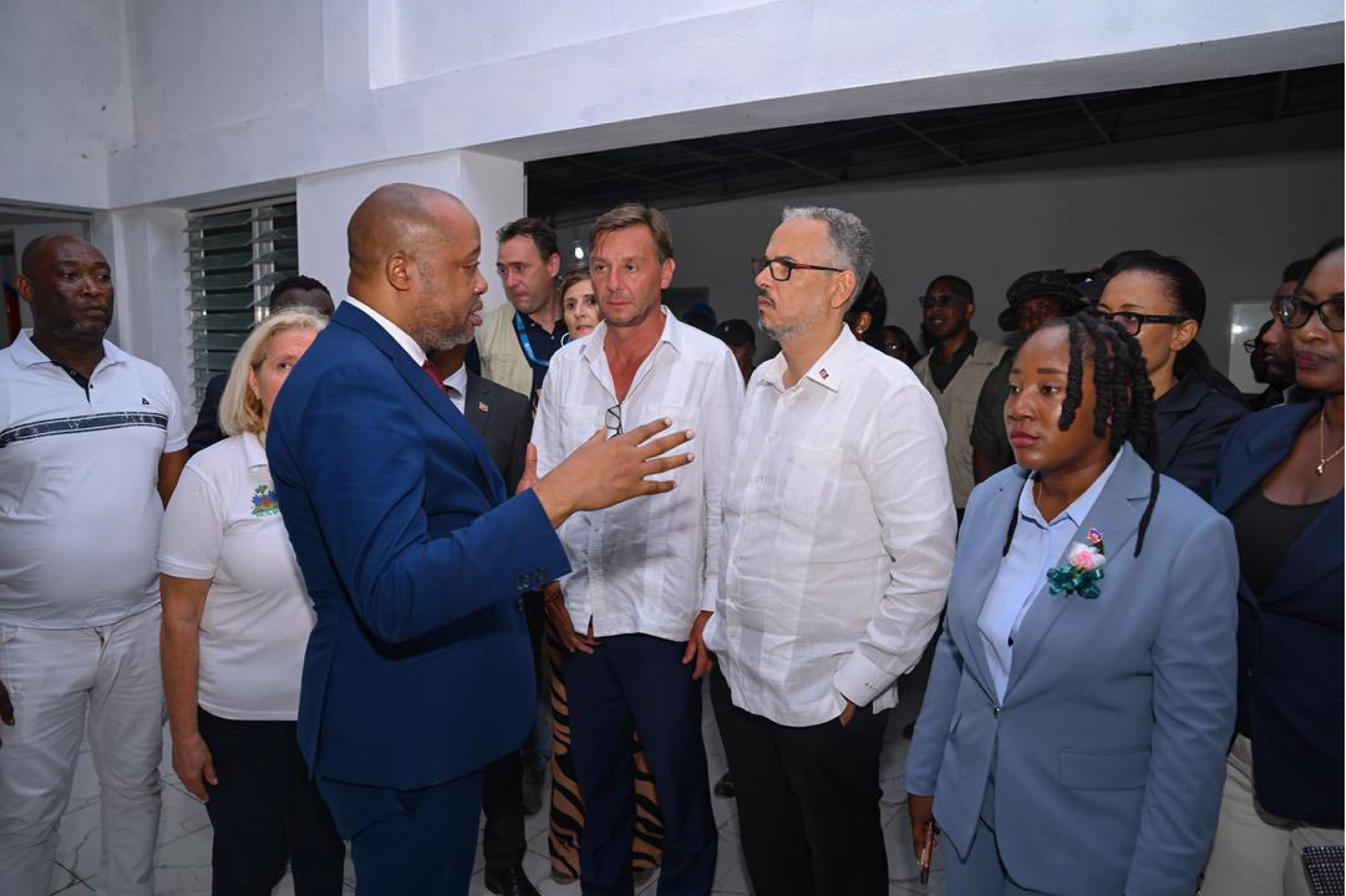 Le Premier ministre en tournée aux Cayes : Santé et énergie au cœur de la visite