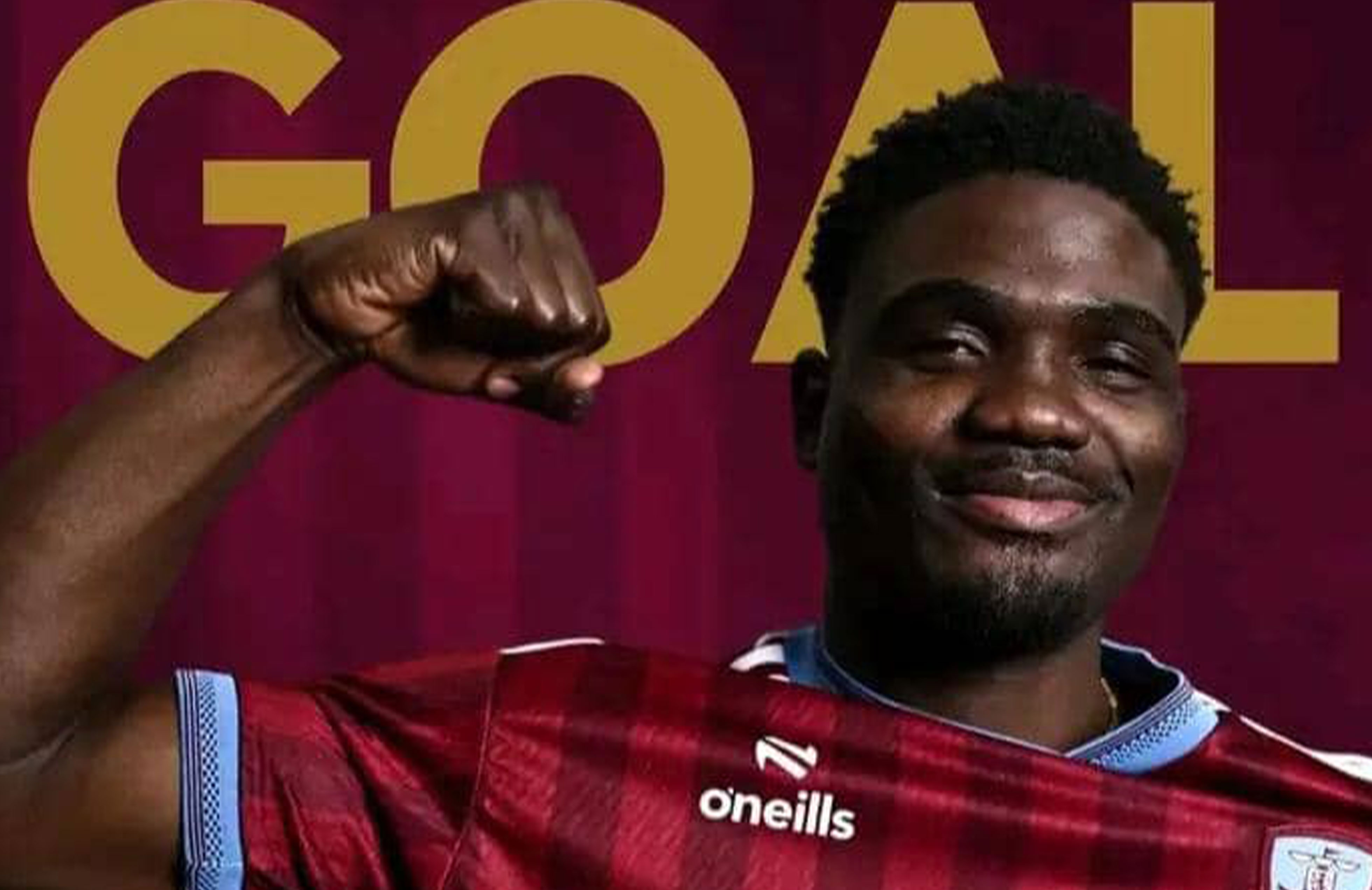 Frantz Pierrot montre la voie à Galway United