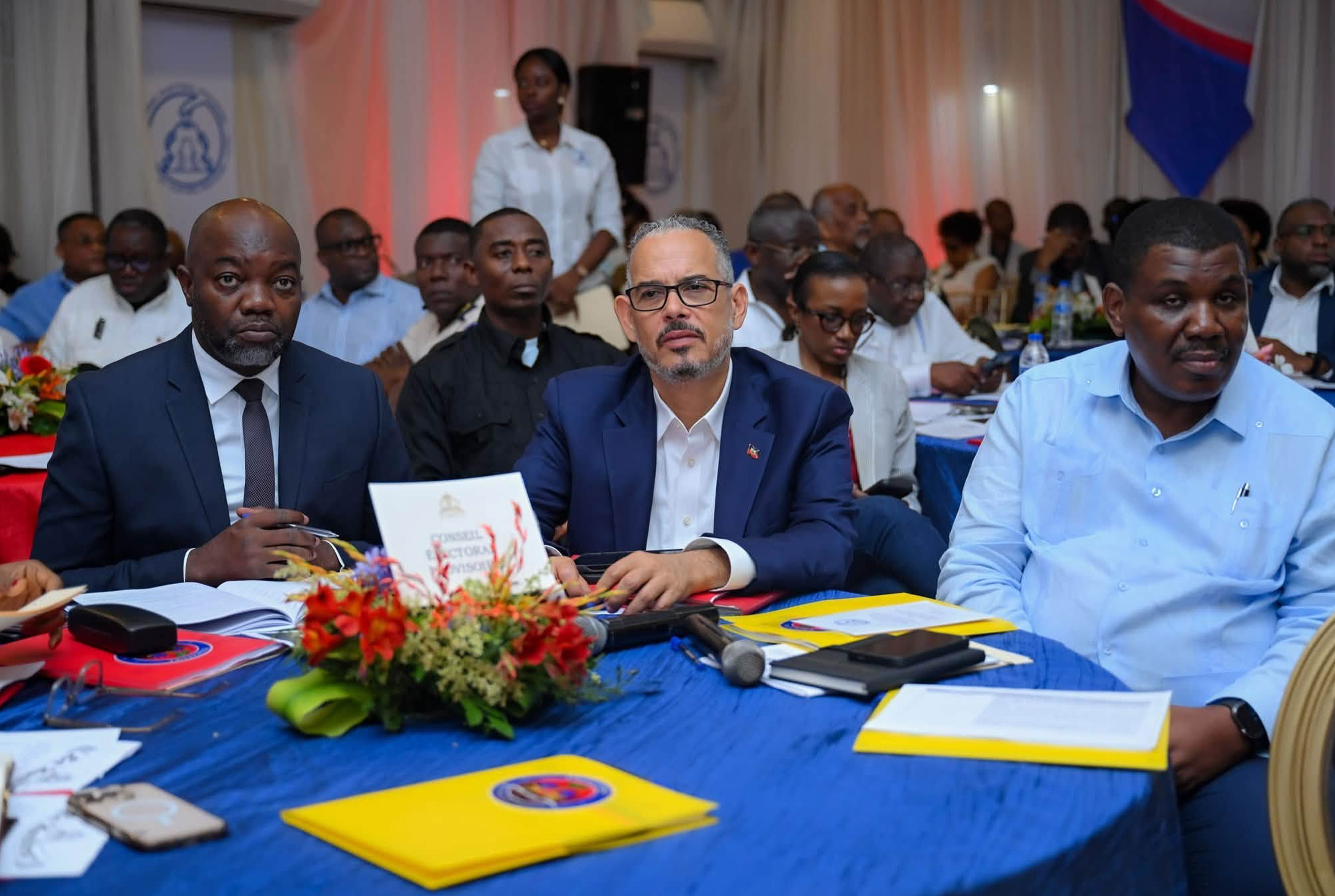 Élections : le gouvernement réaffirme son soutien au CEP pour accélérer le retour à l’ordre constitutionnel