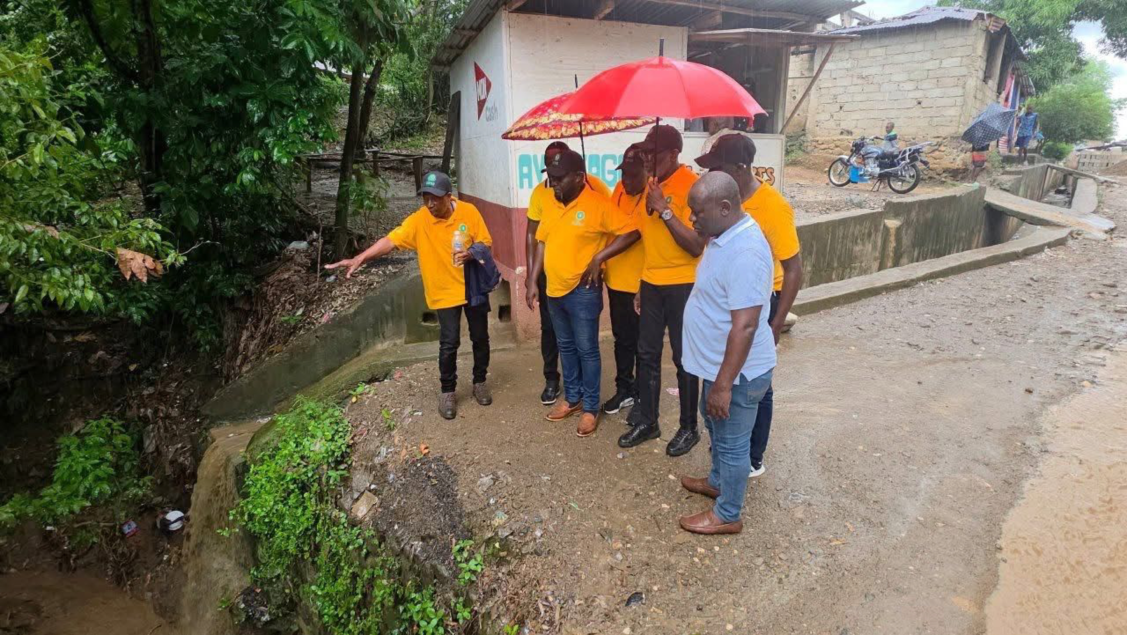 Le nouveau directeur général du BMPAD,  Stevenson Jacques Thimoléon, se met au tra...