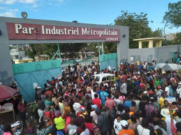 Les ouvriers ont manifesté pour la troisième fois ce mercredi