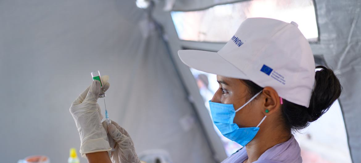 Covid-19 : l’OMS dénonce l’échec moral de l’iniquité vaccinale
