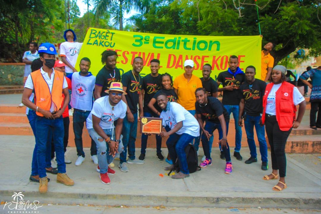 Festival Danse kole , le danseur Joanis Gérald honoré à Jacmel