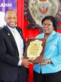 Le docteur Yvens Laborde honoré par la Mairie du Cap-Haïtien