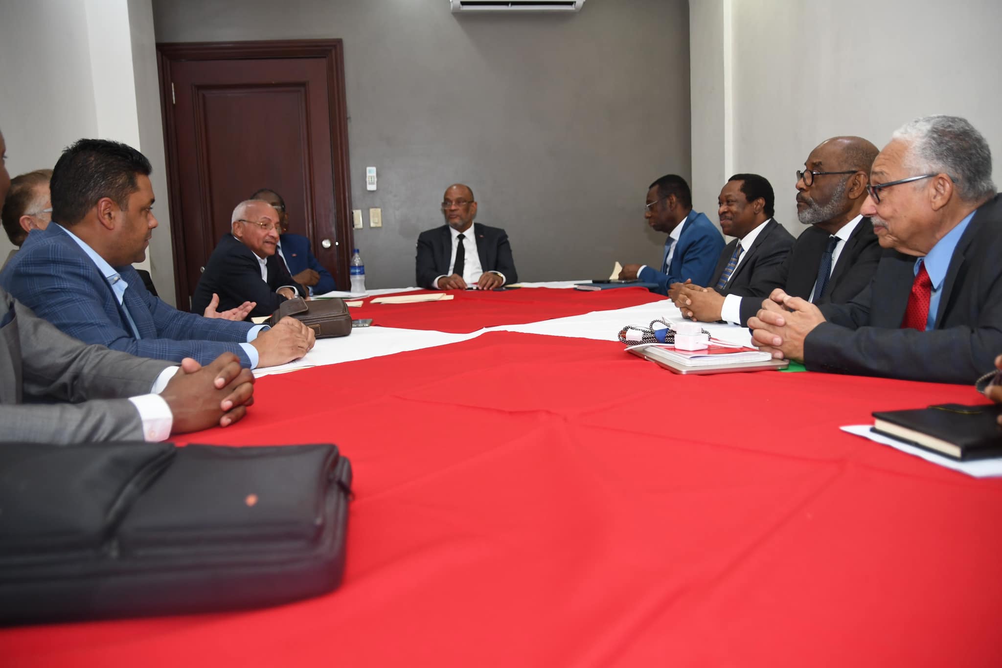 Signature d’un nouvel accord politique