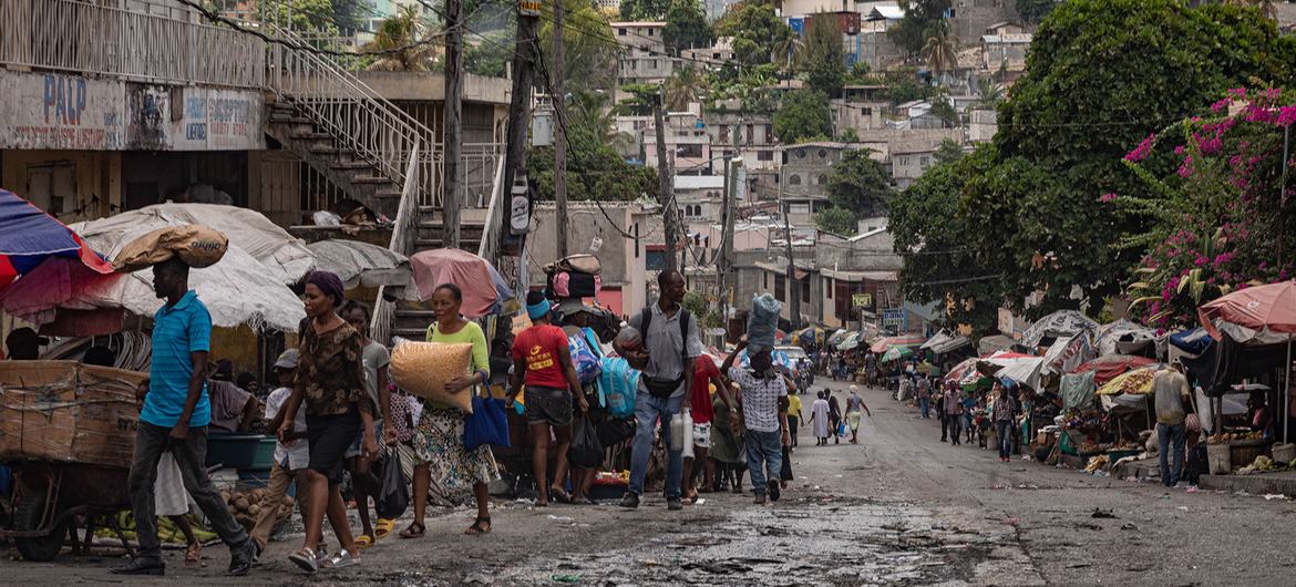 En Haïti, le trafic d’armes aggrave les crises sécuritaires, selon l'ONUDC