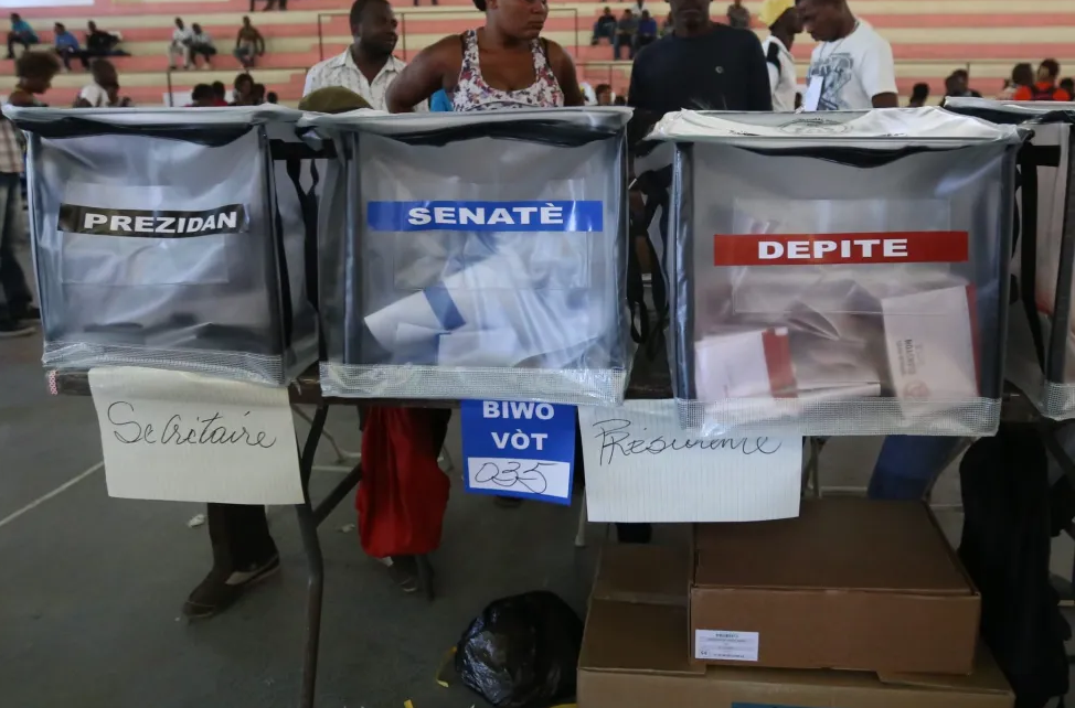 Certains politiques mettent en doute l’organisation des élections dans le pays en 2023