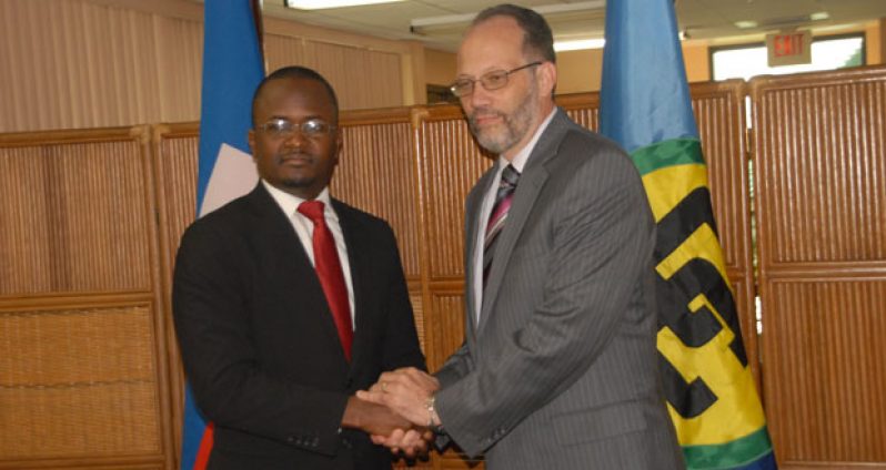 Haïti doit se réorganiser pour influencer les décisions au niveau régional, a déclaré l’ex-ambassadeur Peterson Benjamin Noël