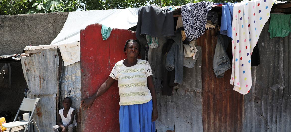 Haïti : les personnes déplacées confrontées à des risques accrus dans les sites improvisés