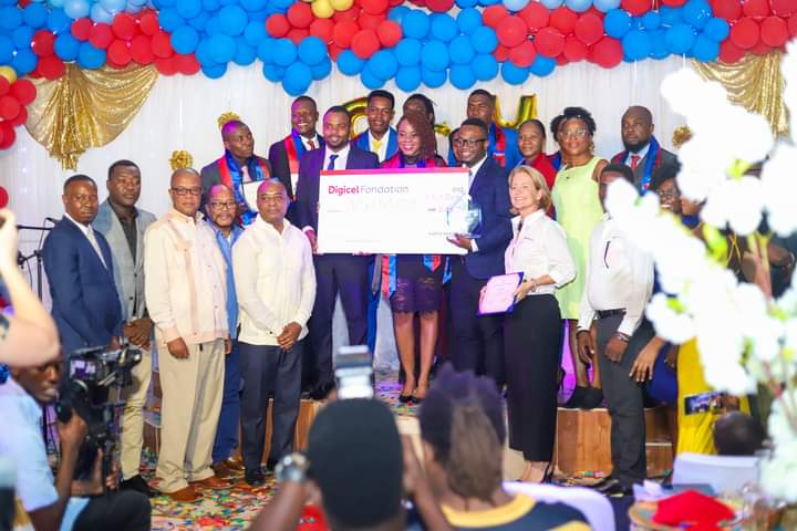 PH4 Global honore des professeurs honorés  à Cap-Haitien