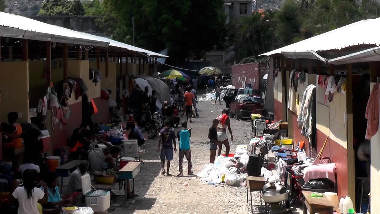 Au moins 500 élèves recensés dans un seul centre d'hébergement
