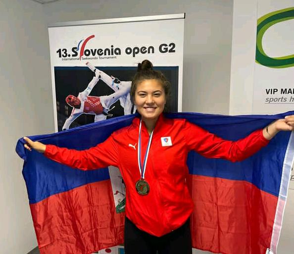 Ava Lee, la première taekwondoïste haïtienne, a atteint la 25e place mondiale dans sa catégorie !