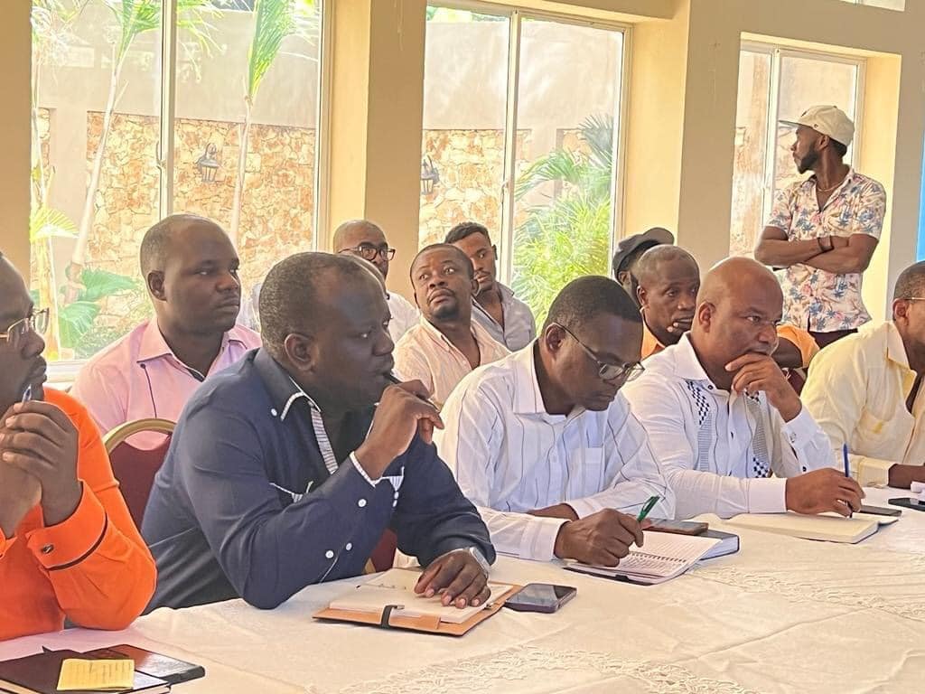 La délégation gouvernementale rencontre le comité de gestion de la construction du canal à Ouanaminthe