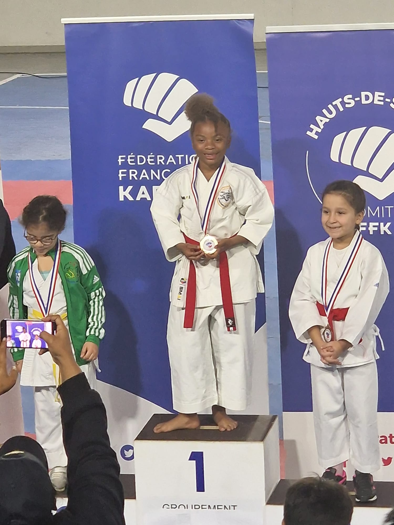La « Golden Girl », Mejorika Onyx Dorvil remporte deux médailles d'or à la Coupe départementale de Paris