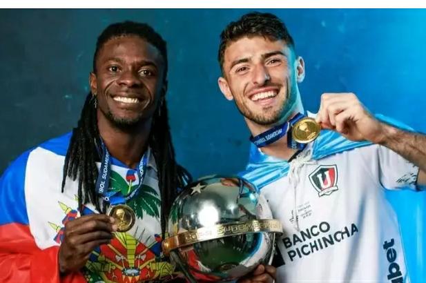 Football/Expatriés: Un deuxième trophée pour Ricardo Adé avec LDU Quito