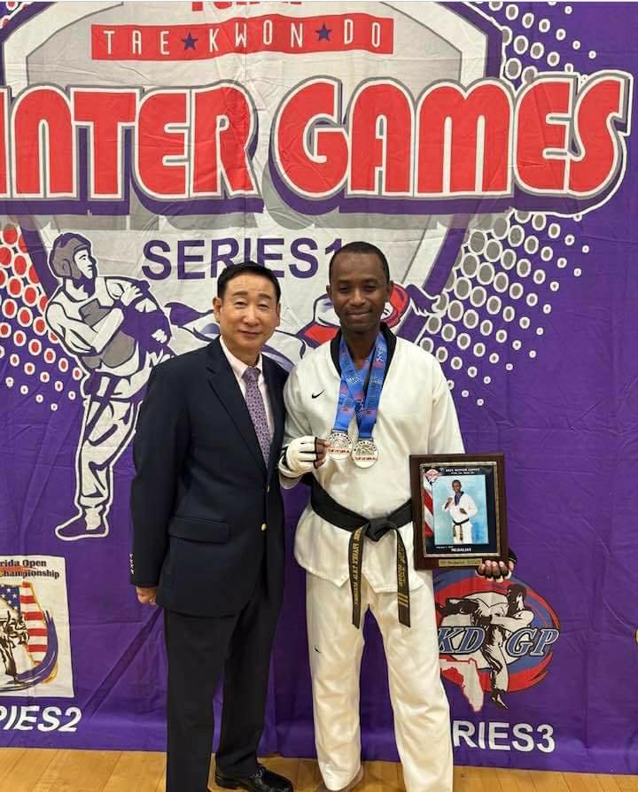 Le taekwondoïste Otniel Moïse débute l’année sportive 2024 avec deux médailles d’or !