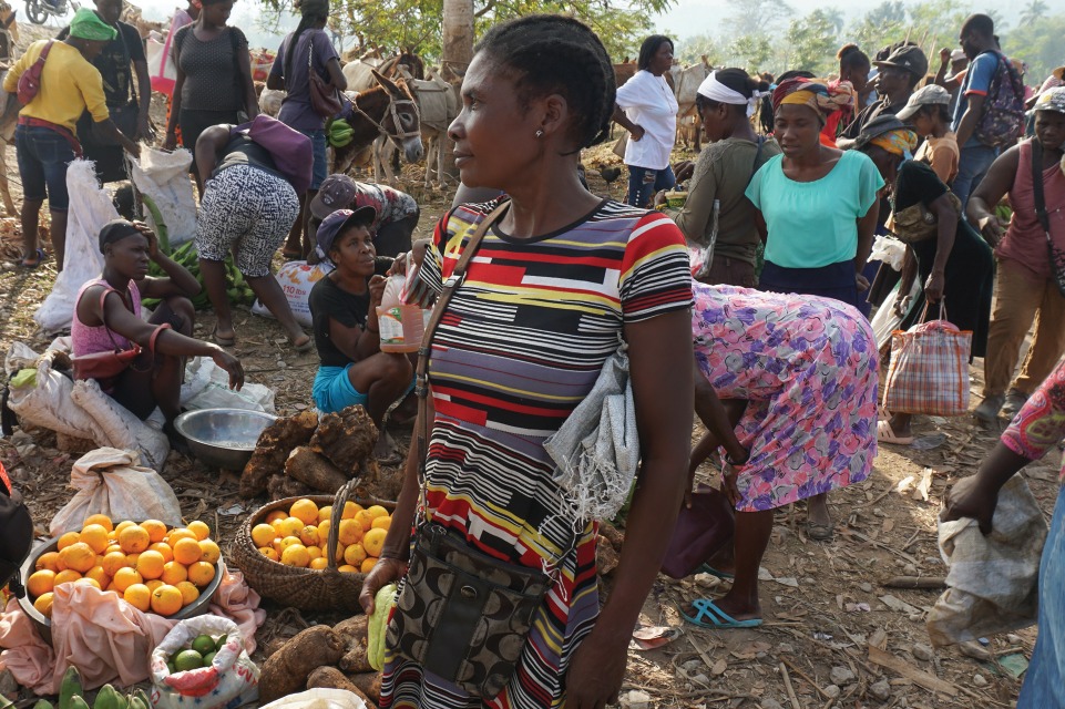 Les marchandes de produits alimentaires d'Haïti font face à des pressions croissantes