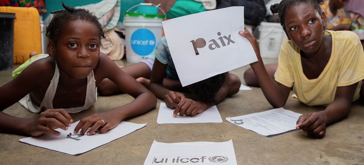 Haïti : près de 200.000 enfants privés d’école à Port-au-Prince et dans l’Artibonite en raison de l’insécurité