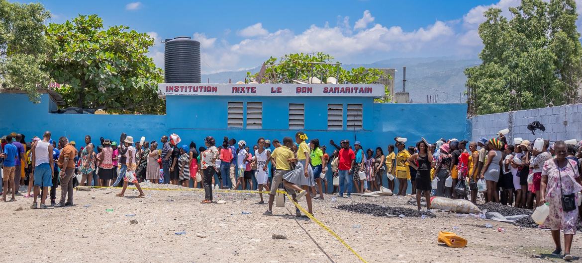 « La population haïtienne est fatiguée de la violence », déclare une haute responsable humanitaire de l’ONU