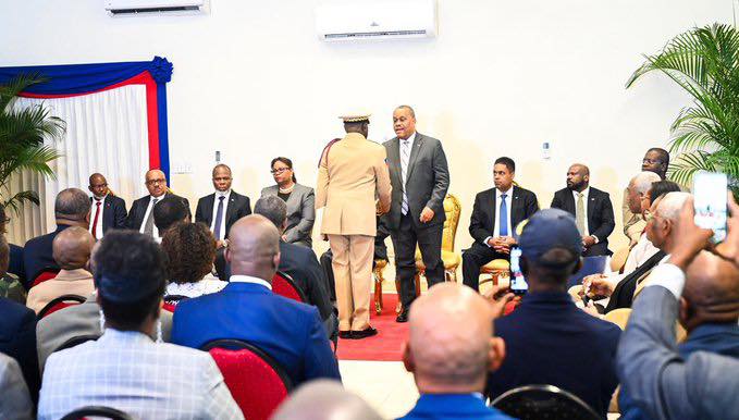 Derby Guerrier installé comme nouveau commandant en chef par intérim des FAD’H