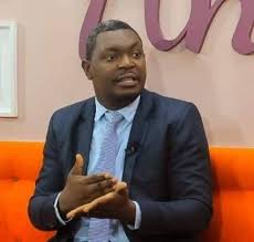 Haïti- Politique – Le sociologue Delson Cius tire la sonnette d'alarme sur les risques d'une crise prolongée