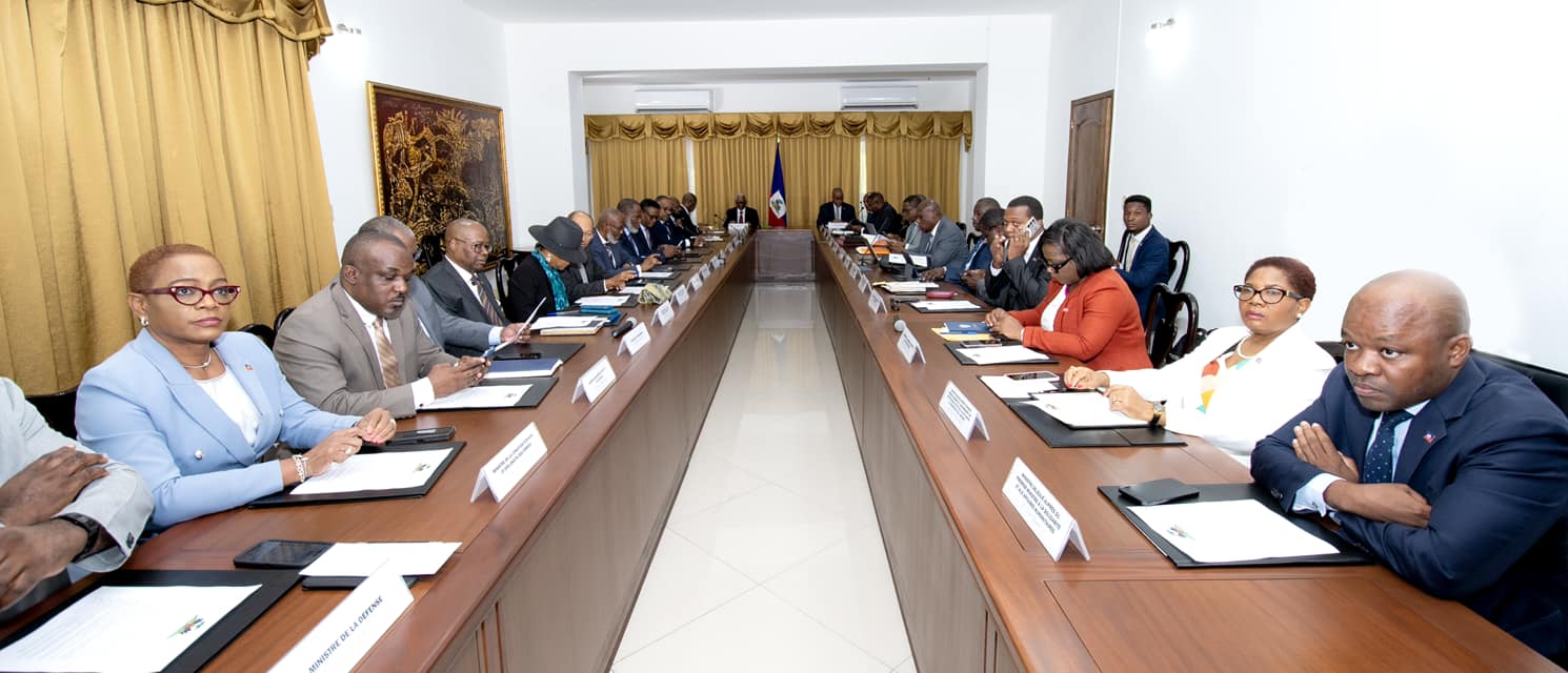 Sept des 9 membres devant constituer le CEP approuvés par le Conseil des ministres