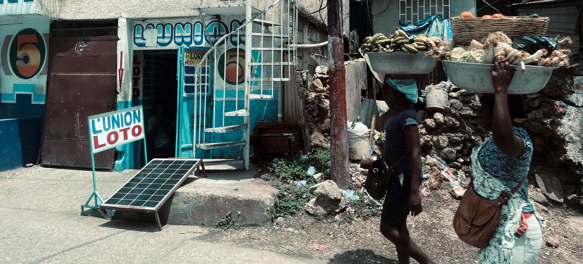 Haïti : la situation sécuritaire reste très fragile et la situation humanitaire est désastreuse, selon l’envoyée de l’ONU