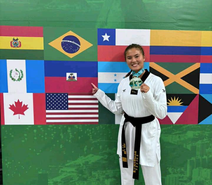Ava Soon Lee embellit son armoire de distinction avec une médaille d’argent