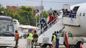 Haïti en proie aux violences : les États-Unis intensifient les déportations