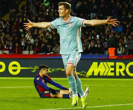 Atlético Madrid frappe un grand coup face au Barça,  le Real Madrid revient dans la course au titre