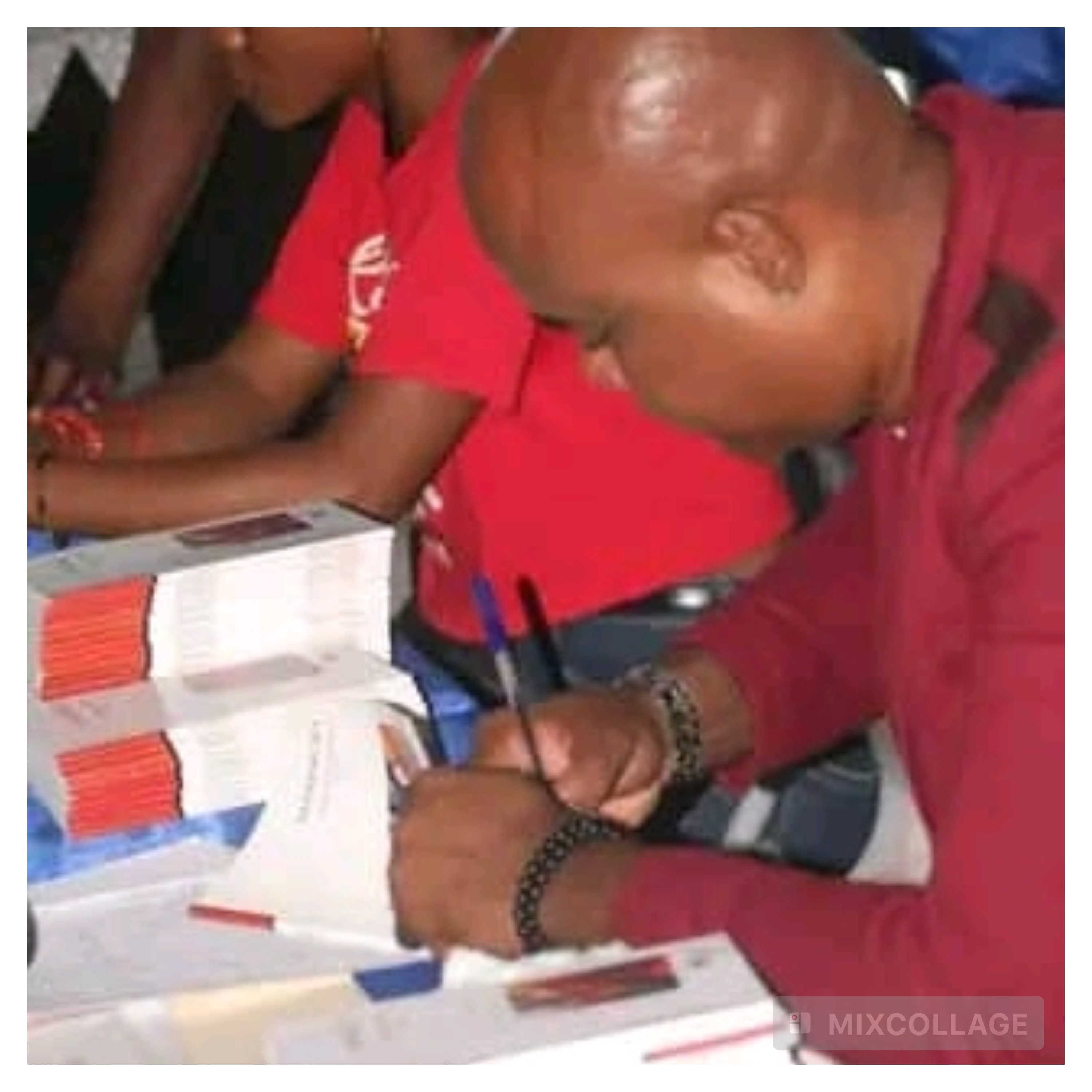 Le poète Kenson Lochard (Jahman) en mode Mannigèt cette année