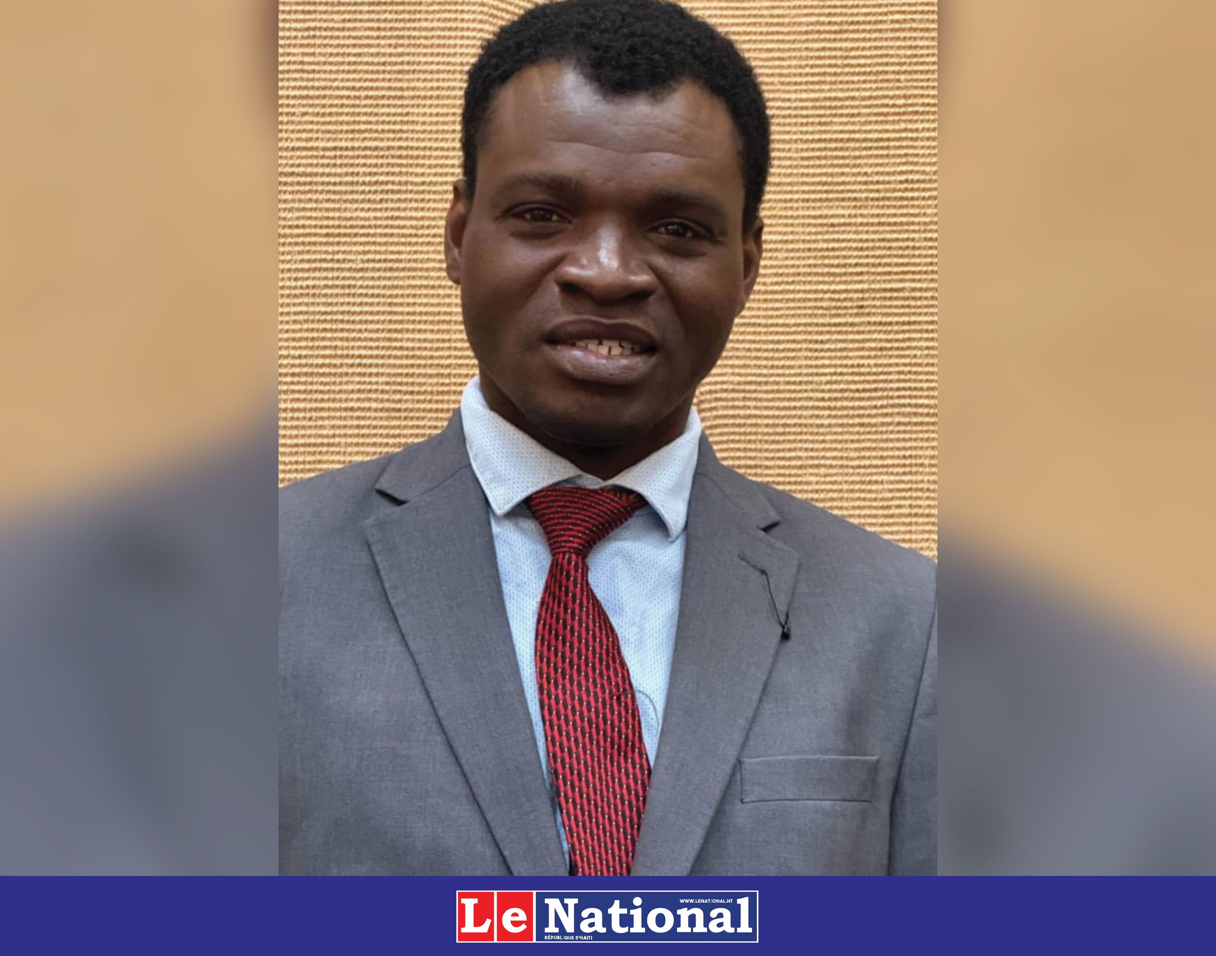 Critique littéraire pour la fondation de l'Etat-Nation et la séparation entre l'Eglise catholique locale et le pouvoir public
