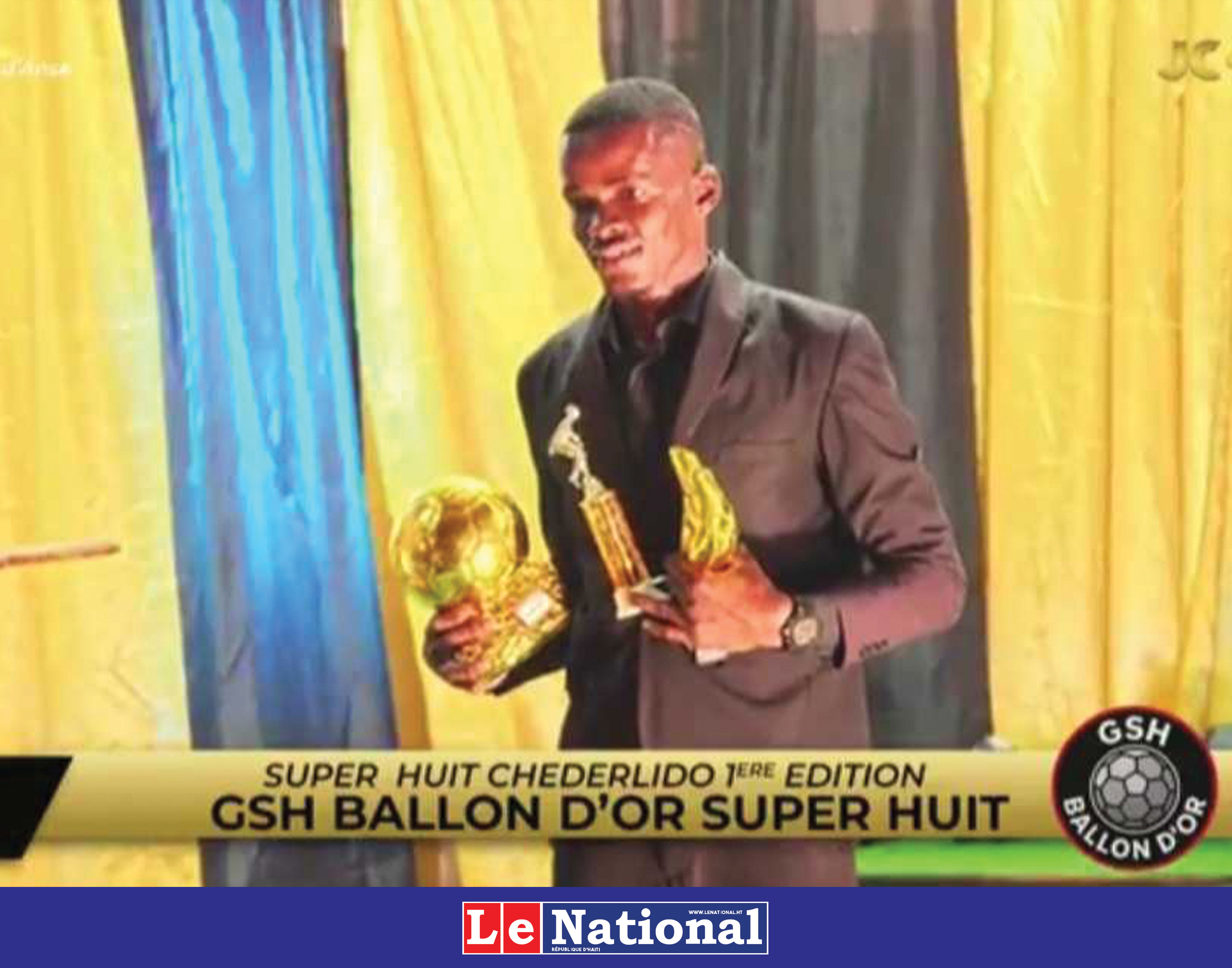 Football - distinctions: Sebiensky Élysée sacré Ballon d’Or à Jérémie lors de la première édition du « Gala Super Huit »