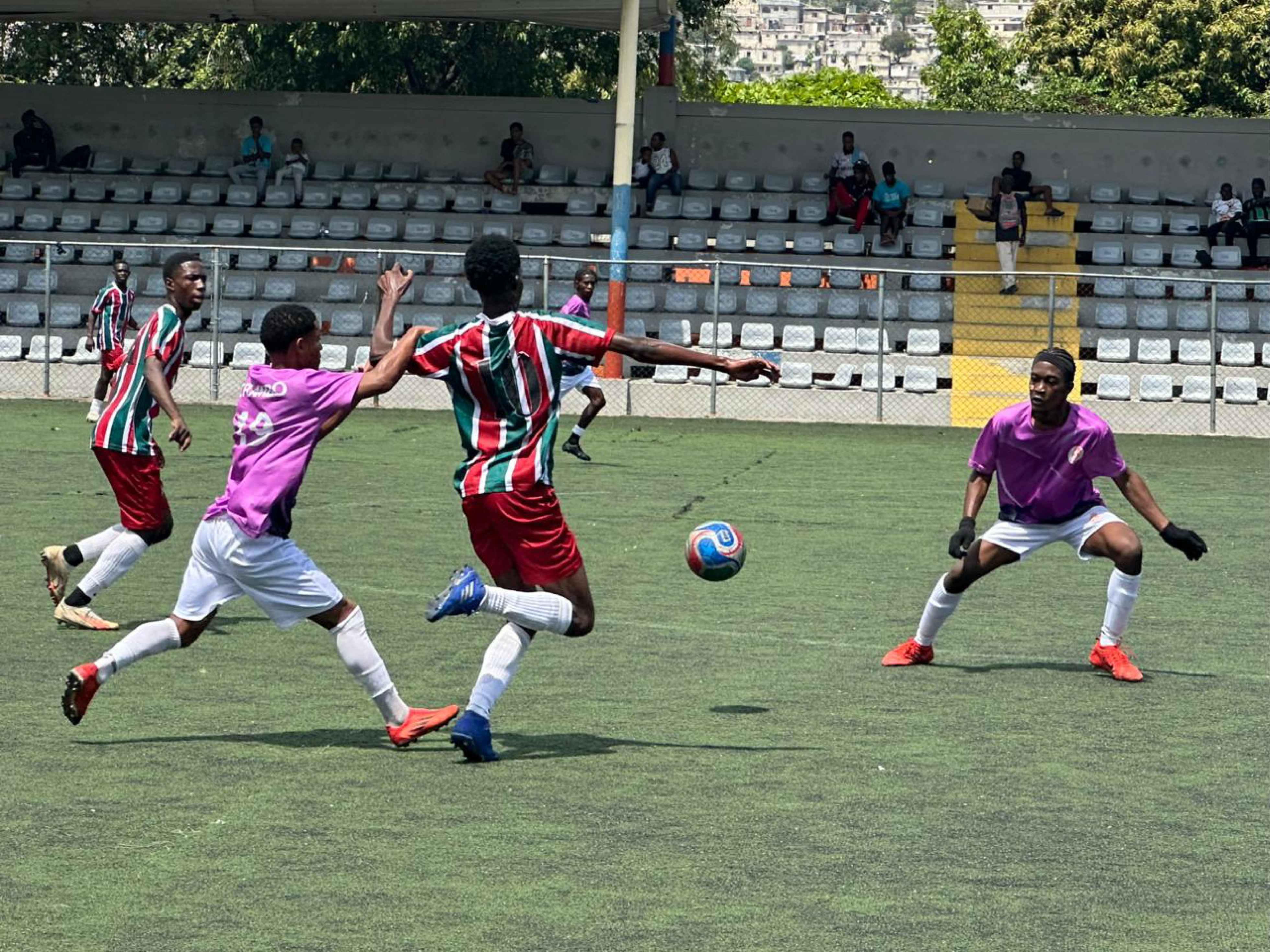 Tapin Sports promeut le football des jeunes à travers la Solo Solo Cup