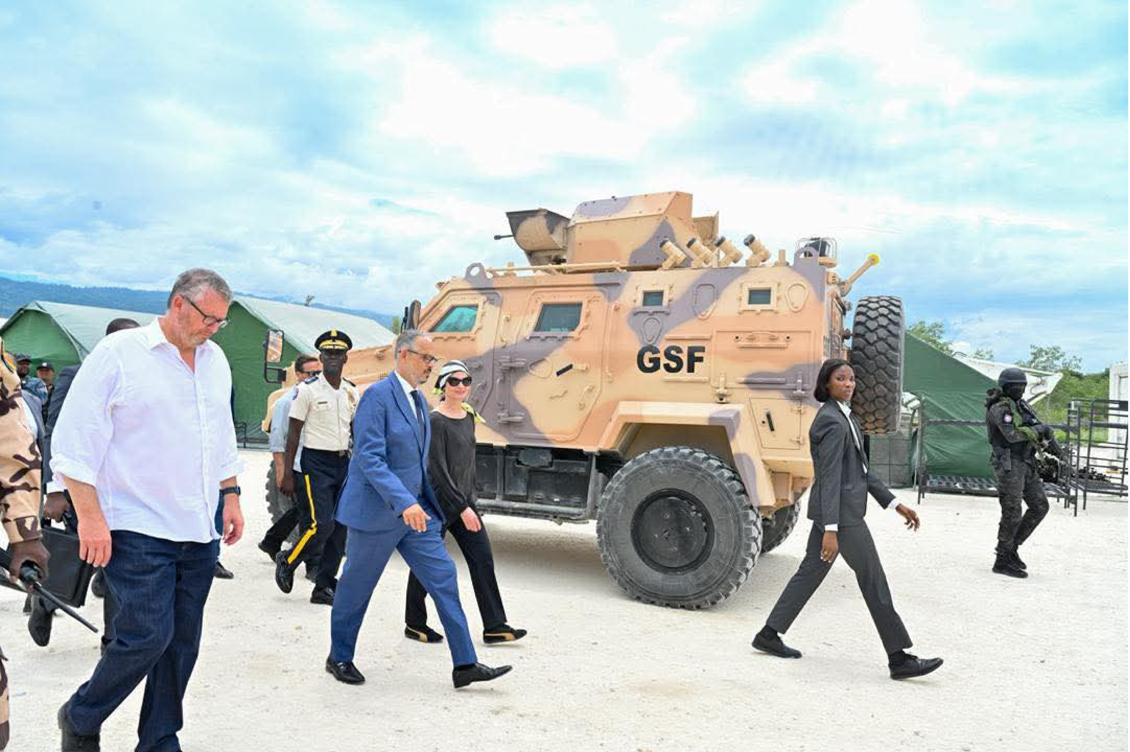 Haïti - sécurité : le Premier ministre visite la base de la Force de suppression des gangs (FSG)