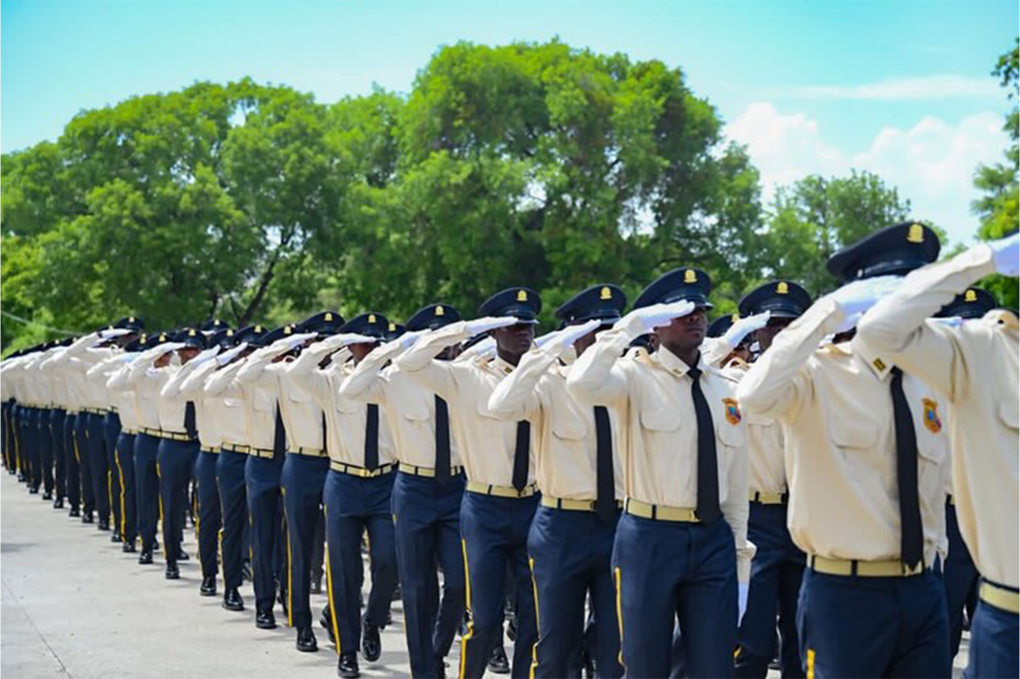 1 192 nouveaux policiers intègrent les rangs de la PNH