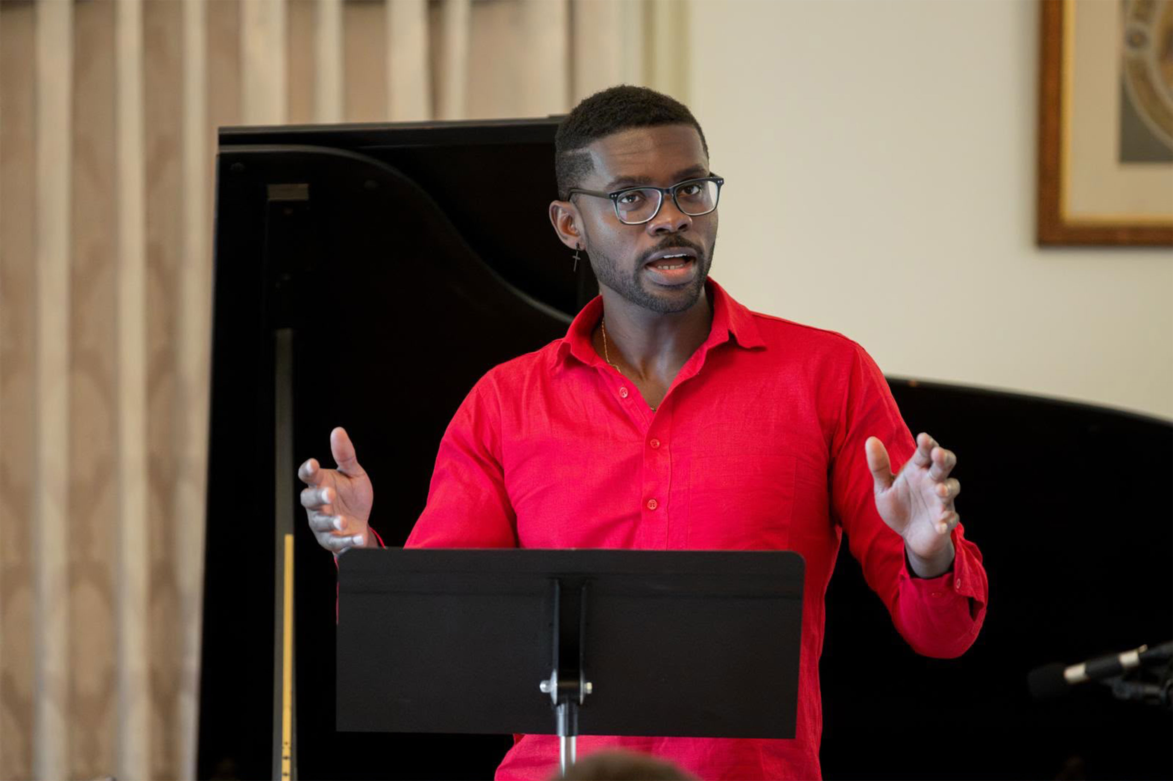 Jean Bernard Cerin, la voix haitienne qui fait chanter la mémoire