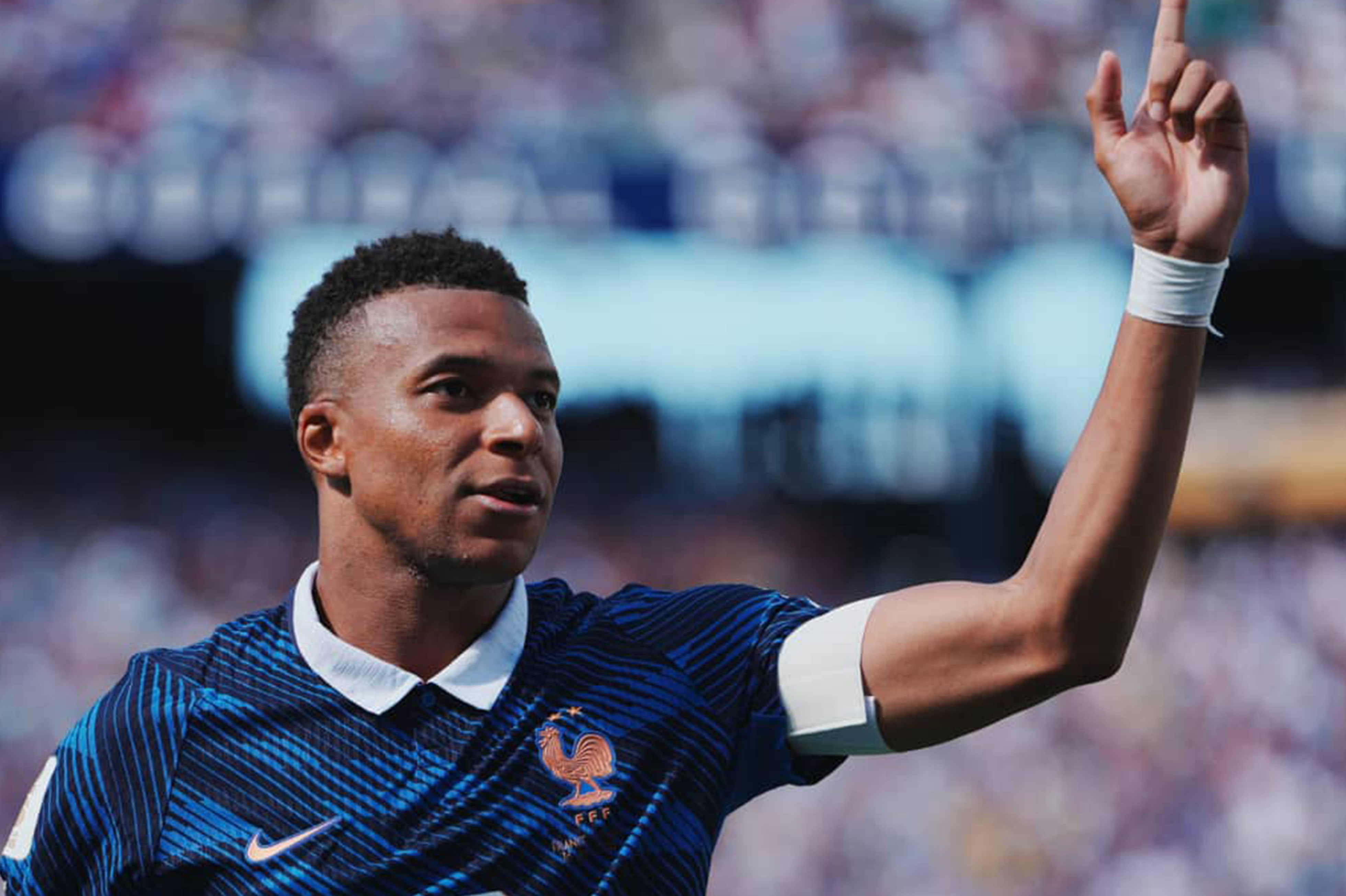 Kylian Mbappé rejoint Messi au sommet