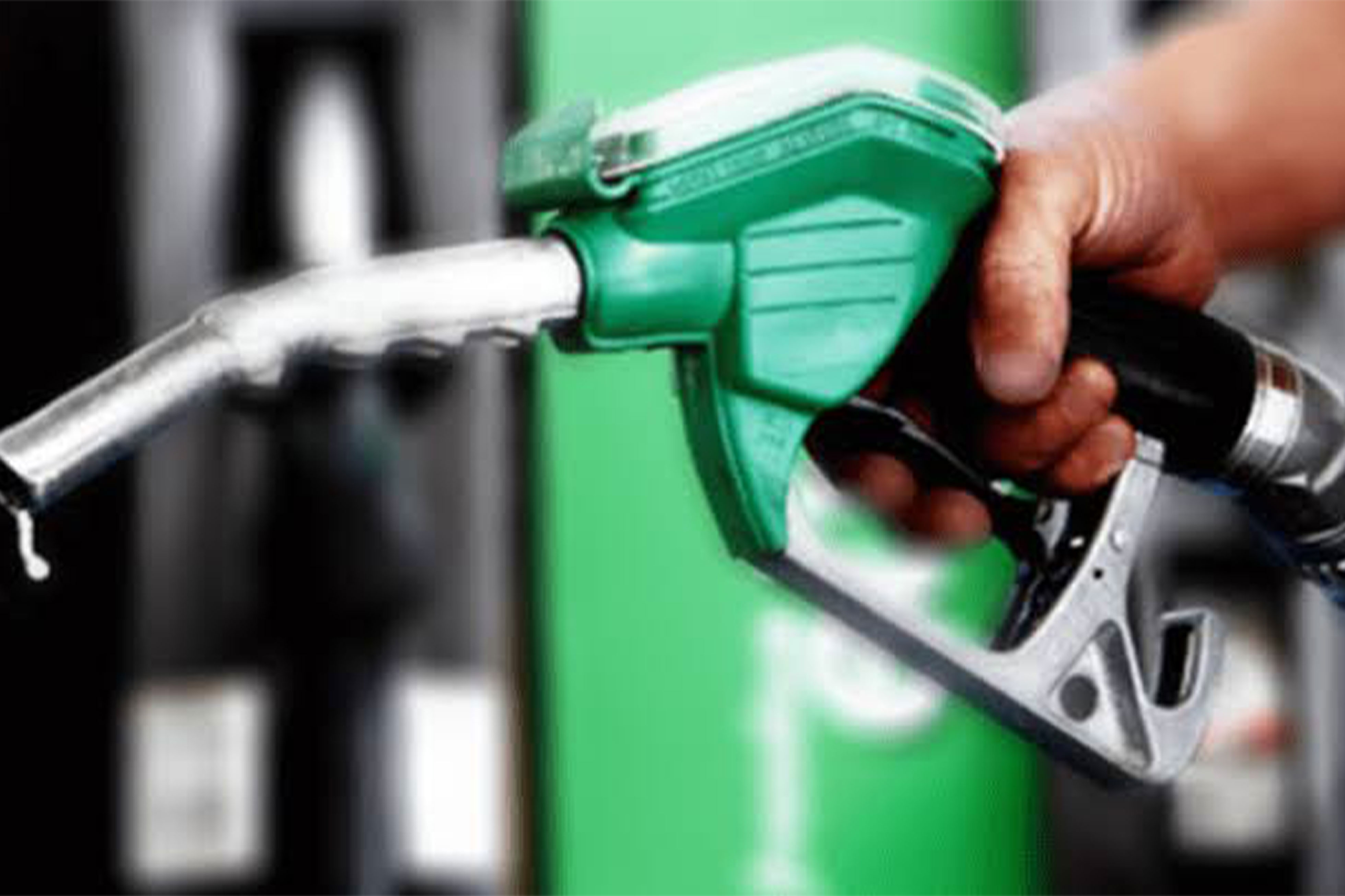Légère baisse des prix des produits pétroliers, réaction des conducteurs