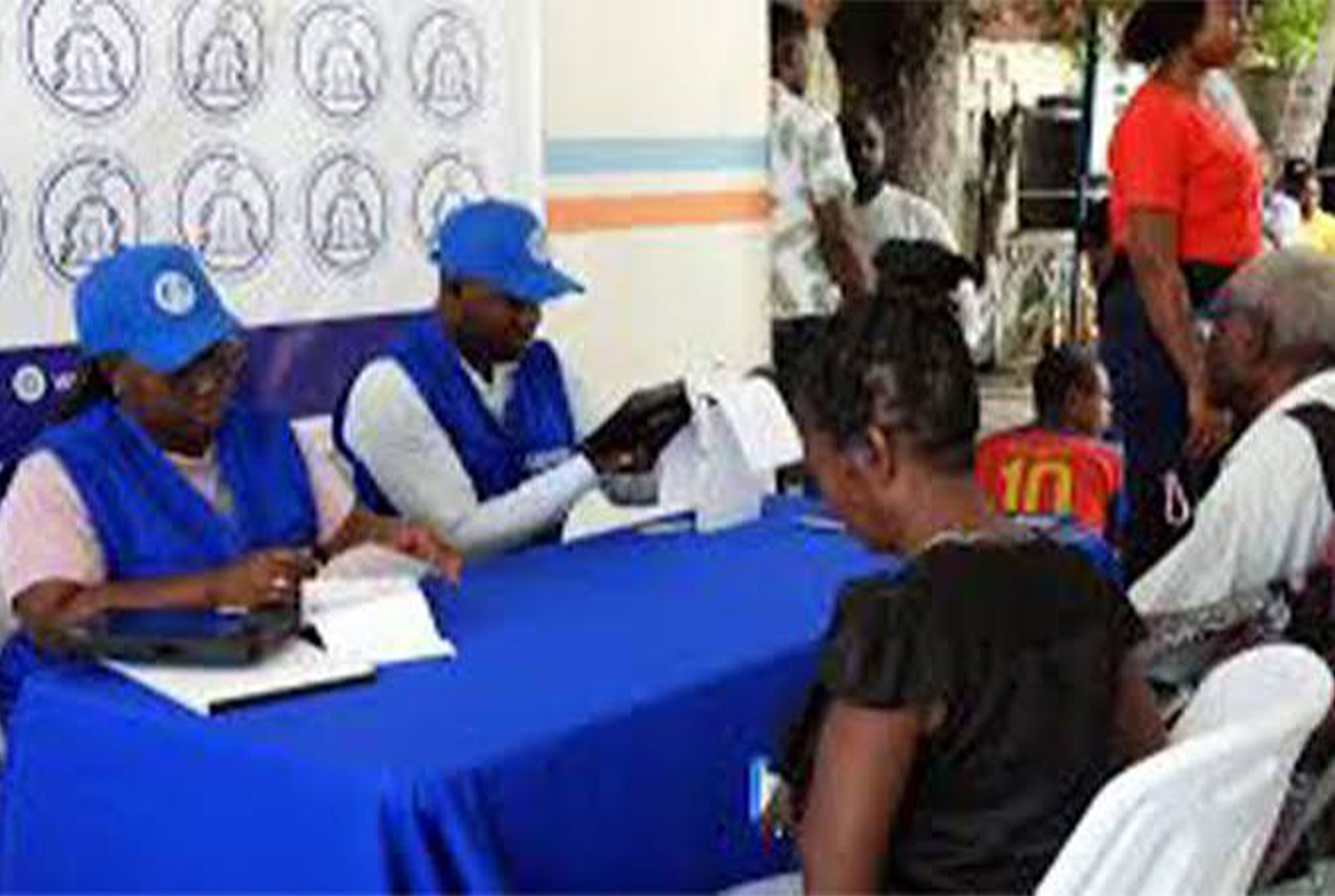 Inscription des électeurs : des citoyens répondent à l’appel dans plusieurs centres de Port-au-Prince