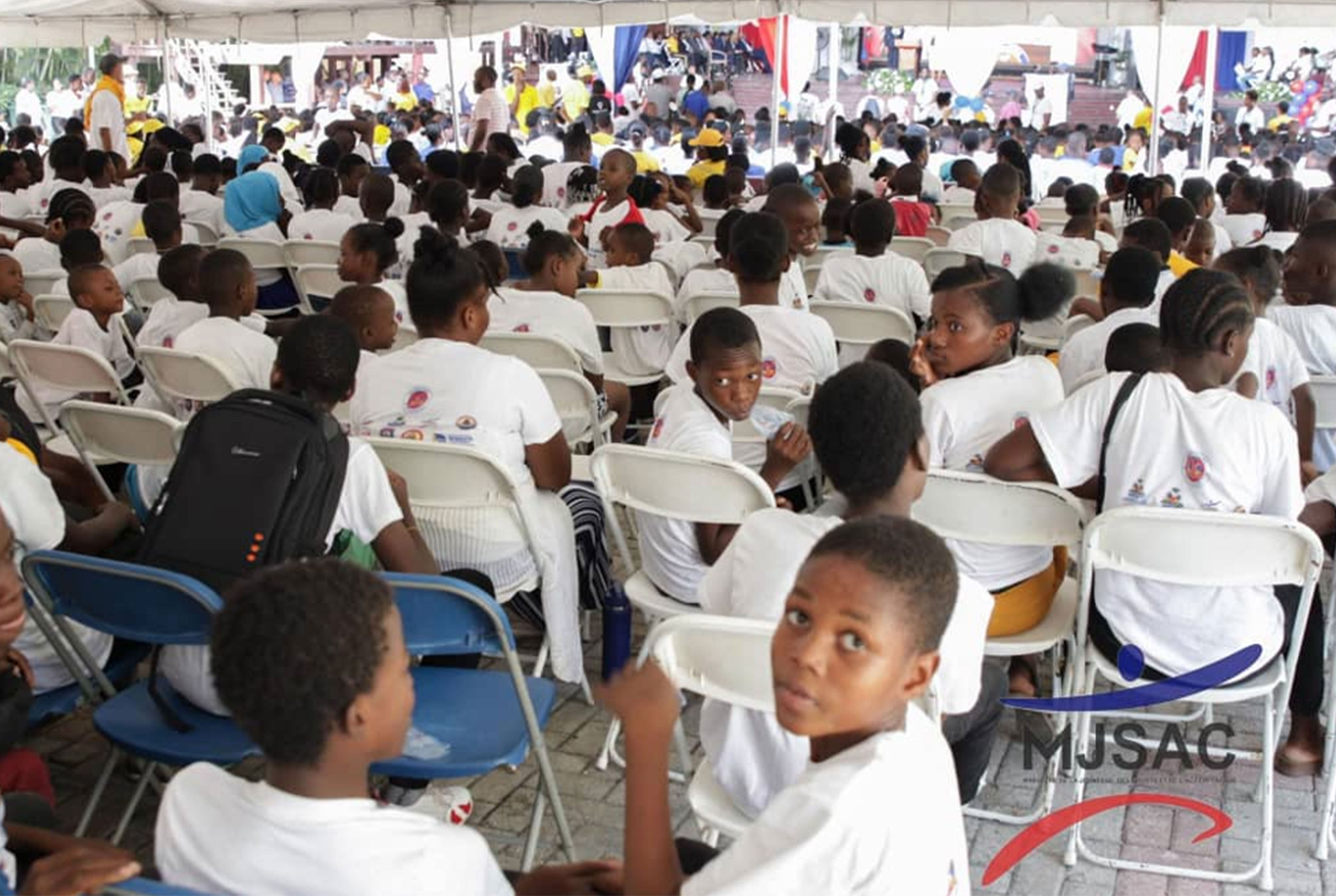 Clôture du camp « Retour à l`école »