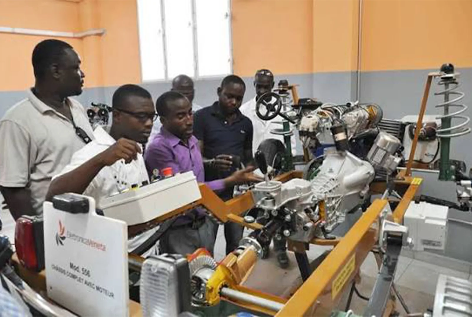 Éducation : plaidoyer pour initier les écoliers haïtiens aux métiers techniques